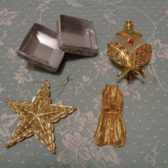 GLITZ & GLAMOUR PERFUME BOTTLE BEADED BOX STAR ORNAMENT DOLL CLOTHES LOT - Picture 9 of 10
